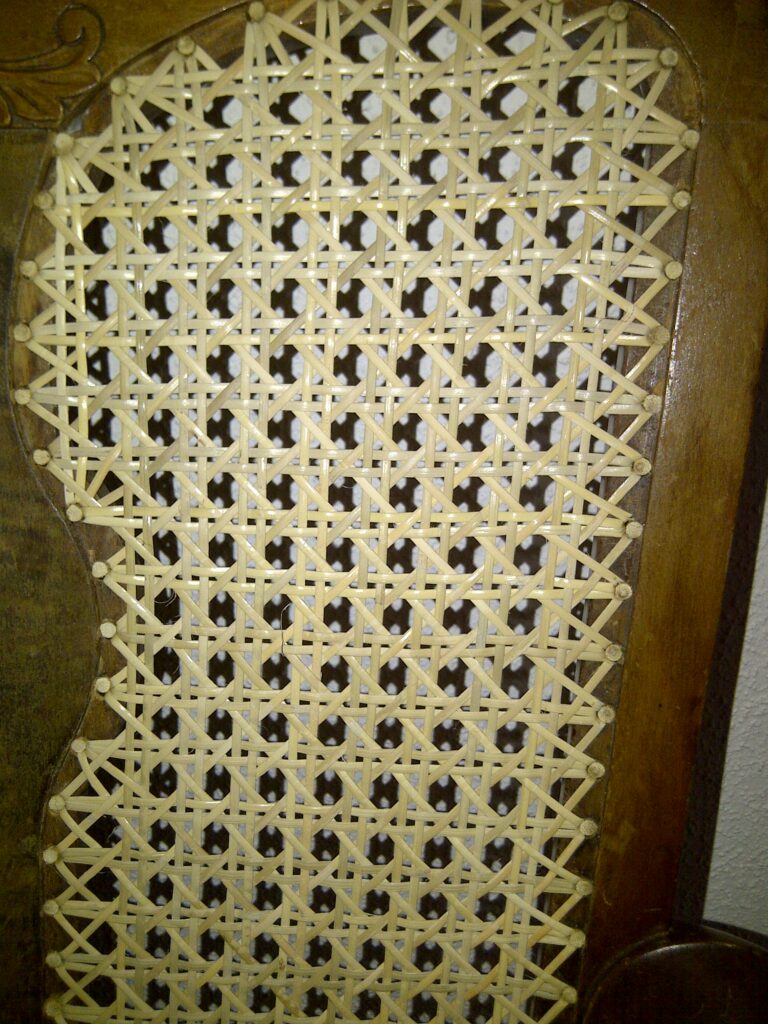 Stoel met blind vlechtwerk, detail.